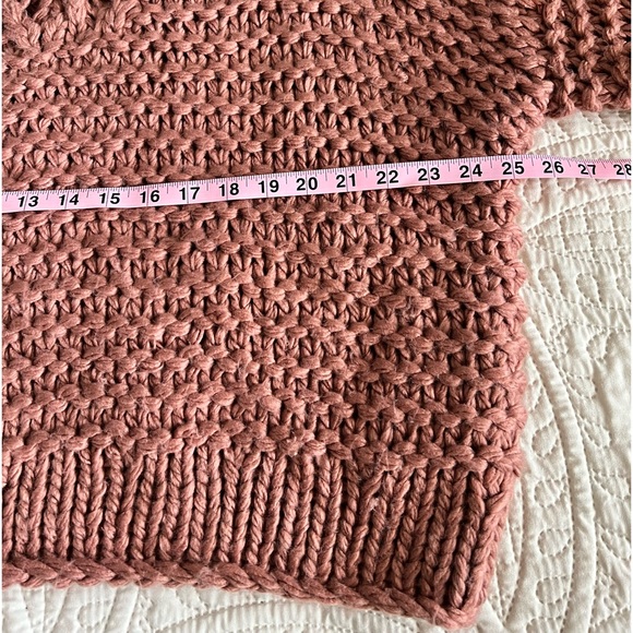 EUC Oversized Pink Fashion Nova Bubble Crocheted Sweater - Picture 6 of 9